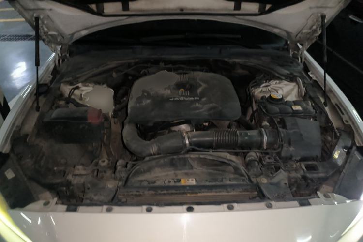 Used Jaguar XE 2017 2.0T 200 PS R-Sport Engine Bay