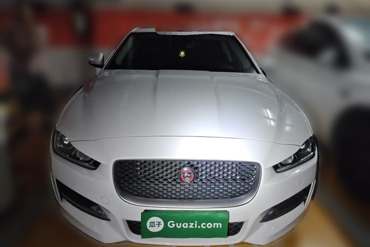 Used Jaguar XE 2017 2.0T 200 PS R-Sport Exterior 1