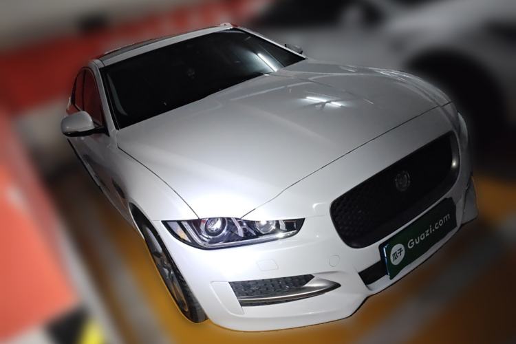 Used Jaguar XE 2017 2.0T 200 PS R-Sport Exterior 2