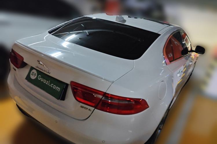 Used Jaguar XE 2017 2.0T 200 PS R-Sport Exterior 5