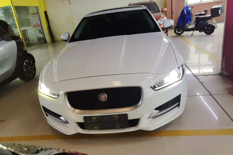 Used Jaguar XE 2017 2.0T 200 PS R-Sport Front