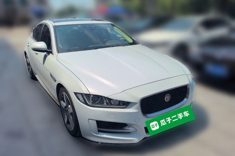 Used Jaguar XE 2017 2.0T 200 PS R-Sport Front Right 45 Deg