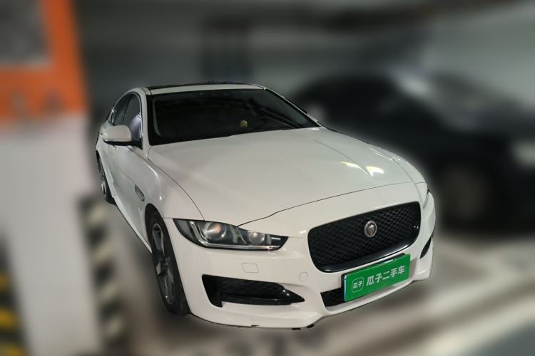 Used Jaguar XE 2017 2.0T 200 PS R-Sport Front Right 45 Deg