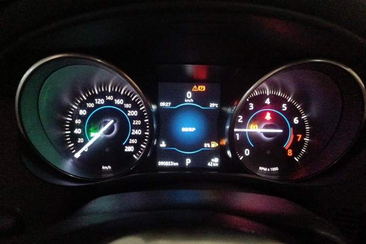 Used Jaguar XE 2017 2.0T 200 PS R-Sport Instrument Cluster
