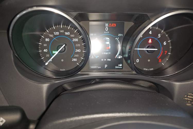 Used Jaguar XE 2017 2.0T 200 PS R-Sport Instrument Cluster