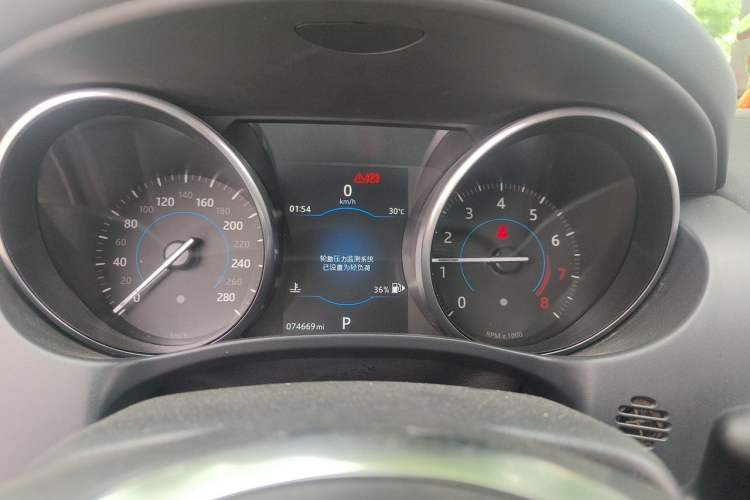 Used Jaguar XE 2017 2.0T 200 PS R-Sport Instrument Cluster