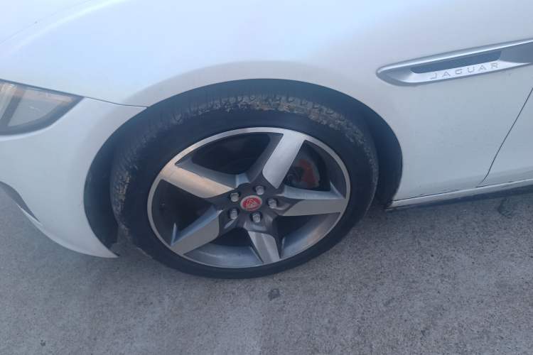 Used Jaguar XE 2017 2.0T 200 PS R-Sport Left Front Wheel Hub
