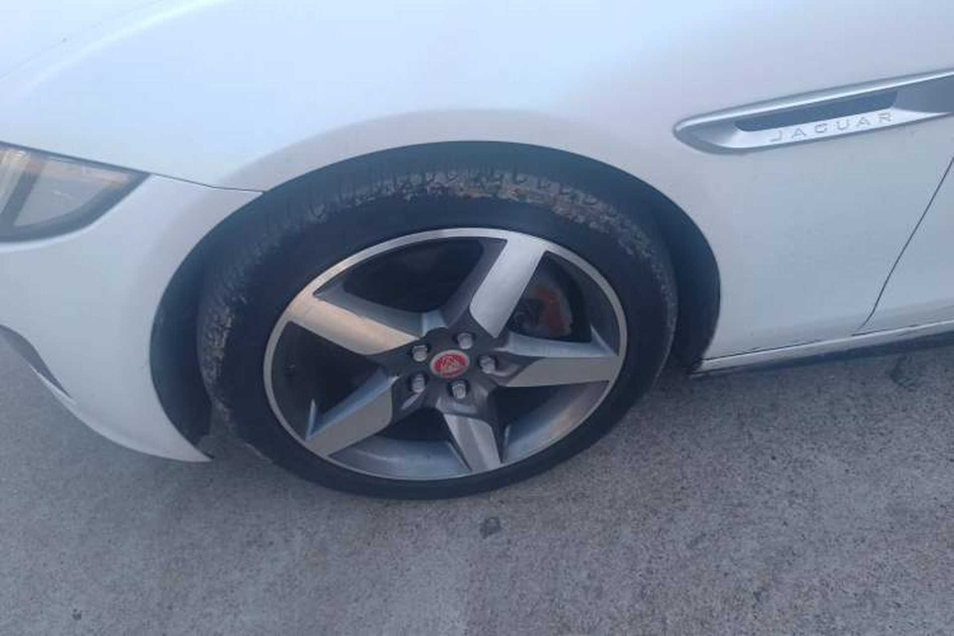 Used Jaguar XE 2017 2.0T 200 PS R-Sport Left Front Wheel Hub