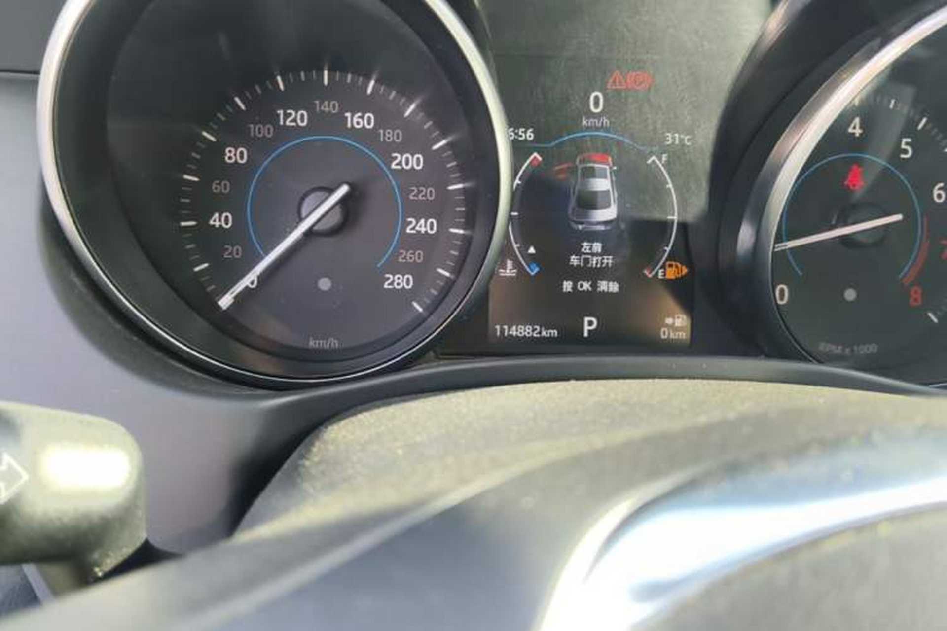 Used Jaguar XE 2017 2.0T 200 PS R-Sport Odometer Close Up