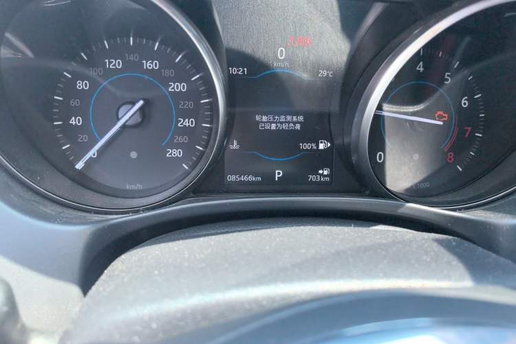 Used Jaguar XE 2017 2.0T 200 PS R-Sport Odometer Close Up