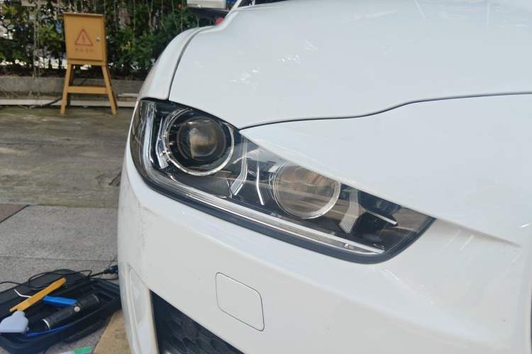 Used Jaguar XE 2017 2.0T 200 PS R-Sport Right Front Headlight