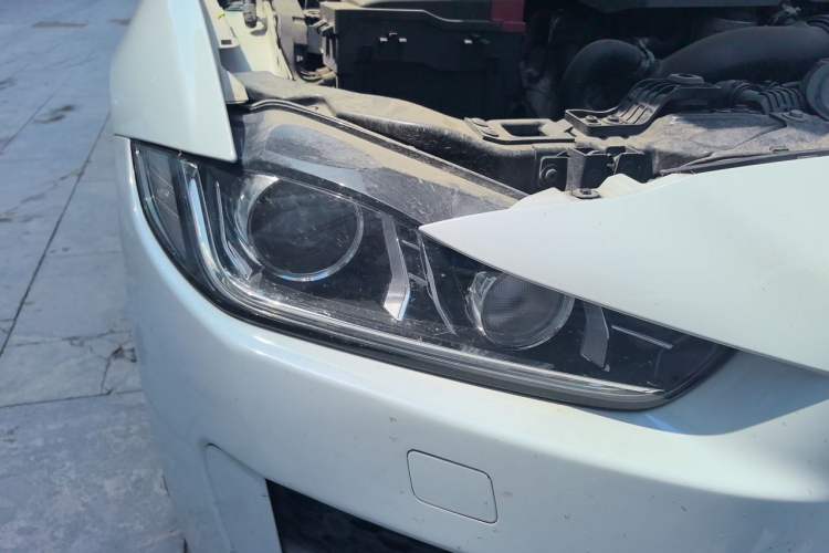 Used Jaguar XE 2017 2.0T 200 PS R-Sport Right Front Headlight