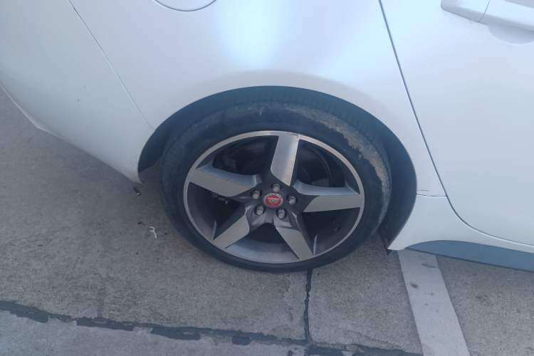 Used Jaguar XE 2017 2.0T 200 PS R-Sport Right Rear Wheel Hub