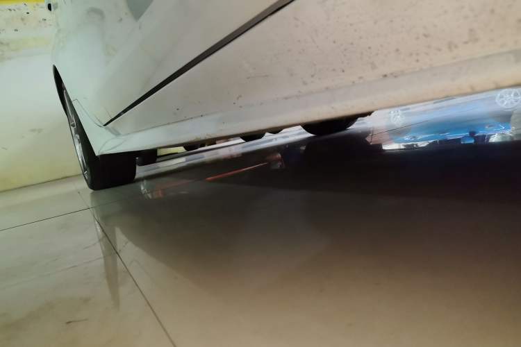Used Jaguar XE 2017 2.0T 200 PS R-Sport Right Side Sill