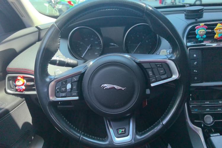 Used Jaguar XE 2017 2.0T 200 PS R-Sport Steering Wheel