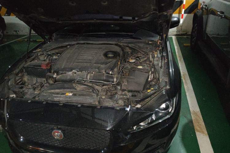 Used Jaguar XE 2018 2.0T 200 PS Two-Wheel-Drive R-Sport Sport Edition Engine Bay Left