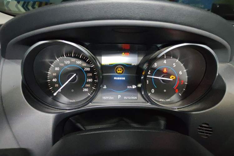 Used Jaguar XE 2018 2.0T 200 PS Two-Wheel-Drive R-Sport Sport Edition Instrument Cluster