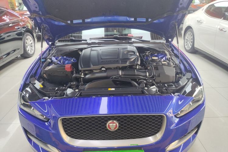 Used Jaguar XE 2018 2.0T 250 PS Two-Wheel-Drive R-Sport Sport Edition Engine Bay