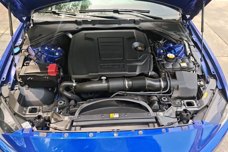 Used Jaguar XE 2018 2.0T 250 PS Two-Wheel-Drive R-Sport Sport Edition Engine Bay
