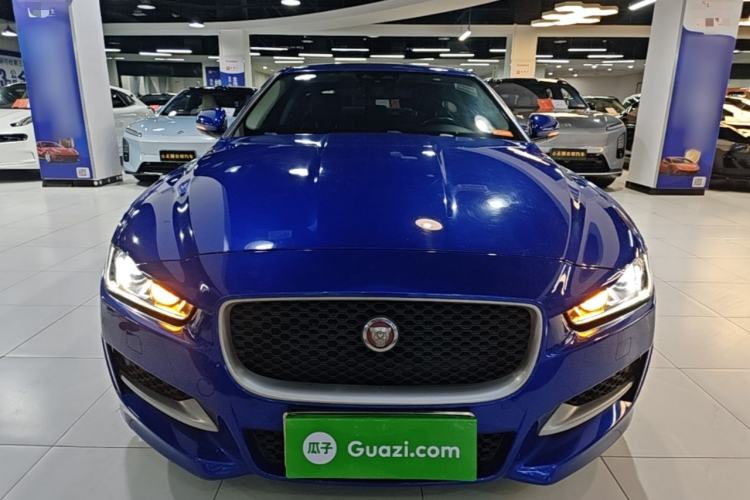 Used Jaguar XE 2018 2.0T 250 PS Two-Wheel-Drive R-Sport Sport Edition Front