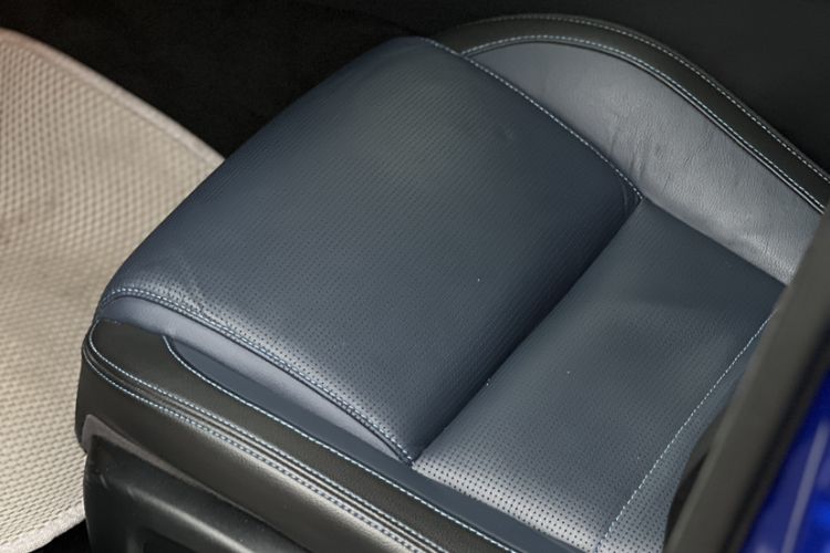 Used Jaguar XE 2018 2.0T 250 PS Two-Wheel-Drive R-Sport Sport Edition Interior 10