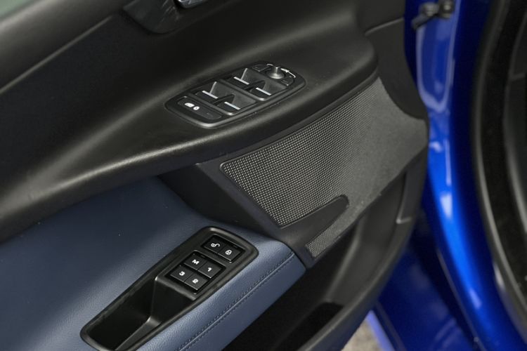 Used Jaguar XE 2018 2.0T 250 PS Two-Wheel-Drive R-Sport Sport Edition Interior 9