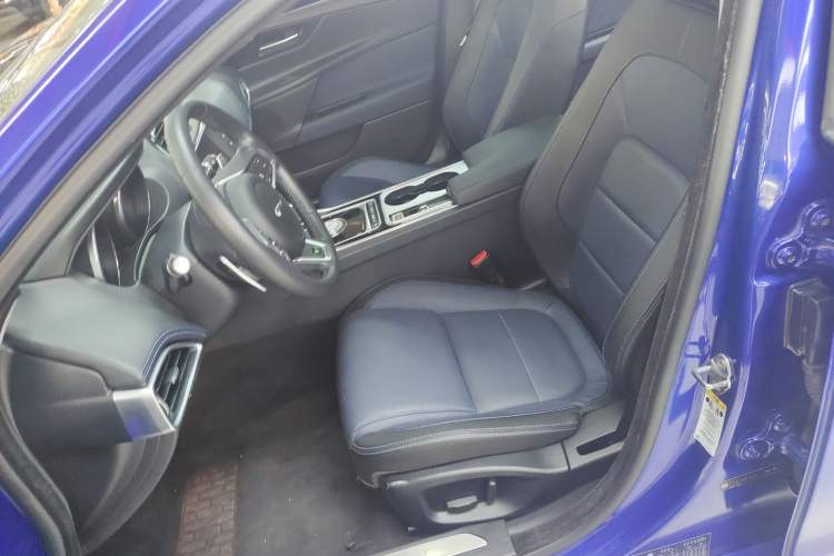 Used Jaguar XE 2018 2.0T 250 PS Two-Wheel-Drive R-Sport Sport Edition Left Front Seat