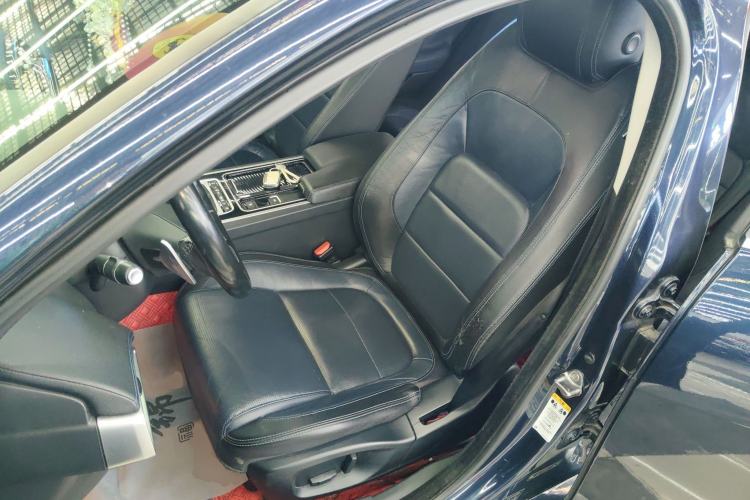 Used Jaguar XE 2018 2.0T 200 PS Two-Wheel-Drive R-Sport Sport Edition Left Front Seat