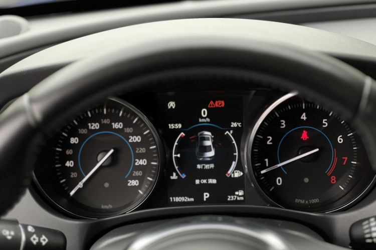 Used Jaguar XE 2018 2.0T 250 PS Two-Wheel-Drive R-Sport Sport Edition Odometer Close Up