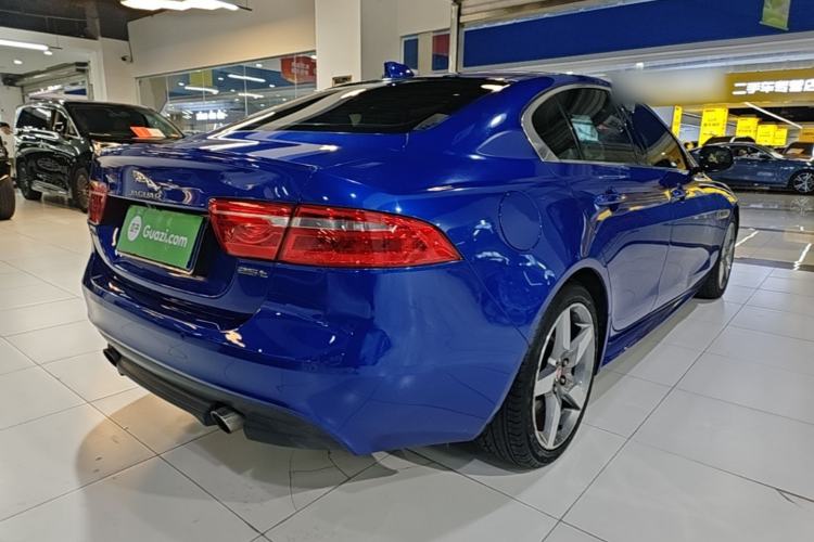 Used Jaguar XE 2018 2.0T 250 PS Two-Wheel-Drive R-Sport Sport Edition Rear Right 45 Deg