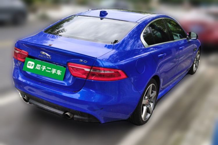 Used Jaguar XE 2018 2.0T 250 PS Two-Wheel-Drive R-Sport Sport Edition Rear Right 45 Deg