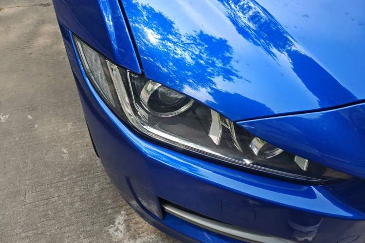 Used Jaguar XE 2018 2.0T 250 PS Two-Wheel-Drive R-Sport Sport Edition Right Front Headlight