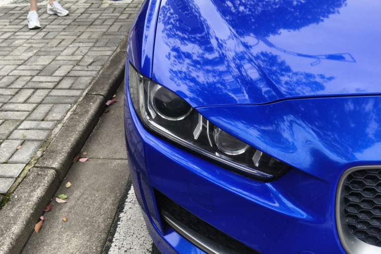 Used Jaguar XE 2018 2.0T 250 PS Two-Wheel-Drive R-Sport Sport Edition Right Front Headlight