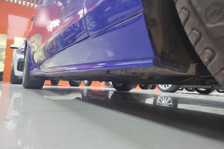 Used Jaguar XE 2018 2.0T 250 PS Two-Wheel-Drive R-Sport Sport Edition Right Side Sill
