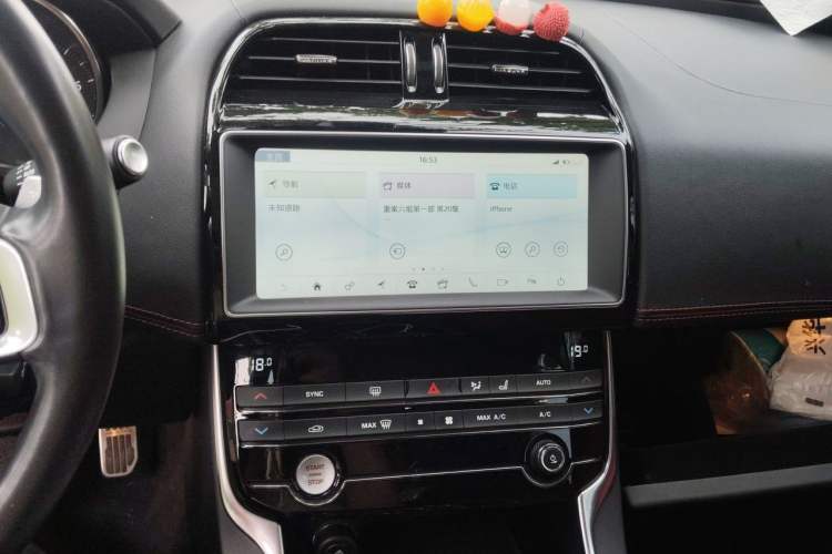 Used Jaguar XE 2018 2.0T 300 PS All-Wheel-Drive R-Sport Sport Edition Audio And AC Panel