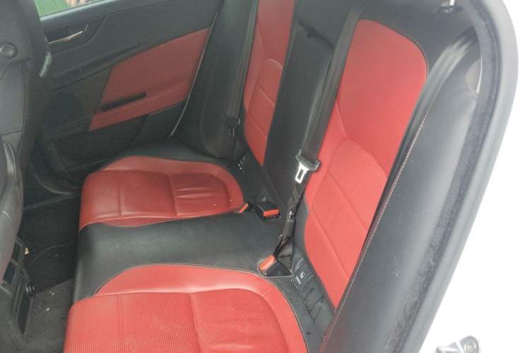 Used Jaguar XE 2018 2.0T 300 PS All-Wheel-Drive R-Sport Sport Edition Left Rear Seat
