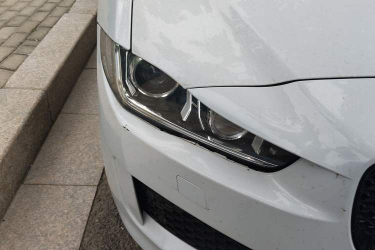 Used Jaguar XE 2018 2.0T 300 PS All-Wheel-Drive R-Sport Sport Edition Right Front Headlight