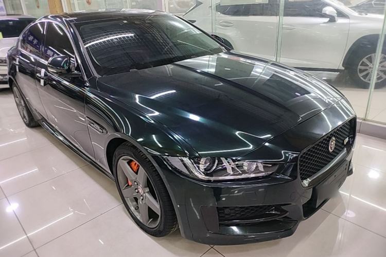 Used Jaguar XE 2018 2.0T 200 PS Two-Wheel-Drive R-Sport Sport Edition Front Right 45 Deg