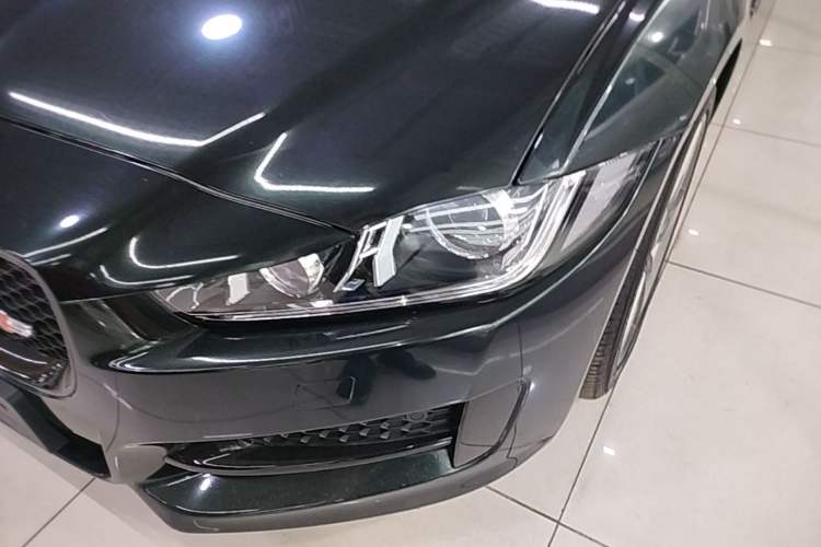 Used Jaguar XE 2018 2.0T 200 PS Two-Wheel-Drive R-Sport Sport Edition Left Front Headlight