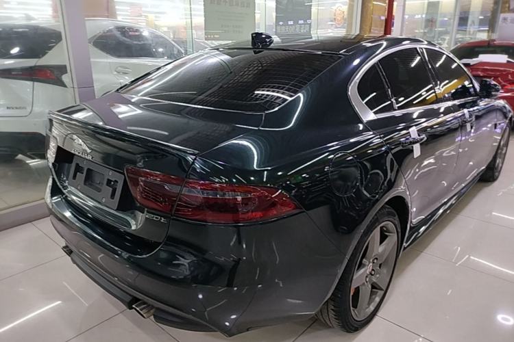 Used Jaguar XE 2018 2.0T 200 PS Two-Wheel-Drive R-Sport Sport Edition Rear Right 45 Deg