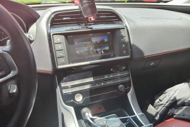 Used Jaguar XE 2018 2.0T 300 PS All-Wheel-Drive R-Sport Sport Edition Audio And AC Panel