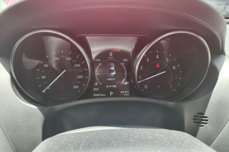 Used Jaguar XE 2018 2.0T 300 PS All-Wheel-Drive R-Sport Sport Edition Instrument Cluster