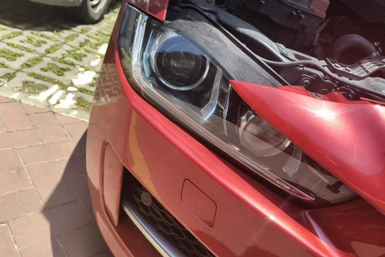 Used Jaguar XE 2018 2.0T 300 PS All-Wheel-Drive R-Sport Sport Edition Right Front Headlight