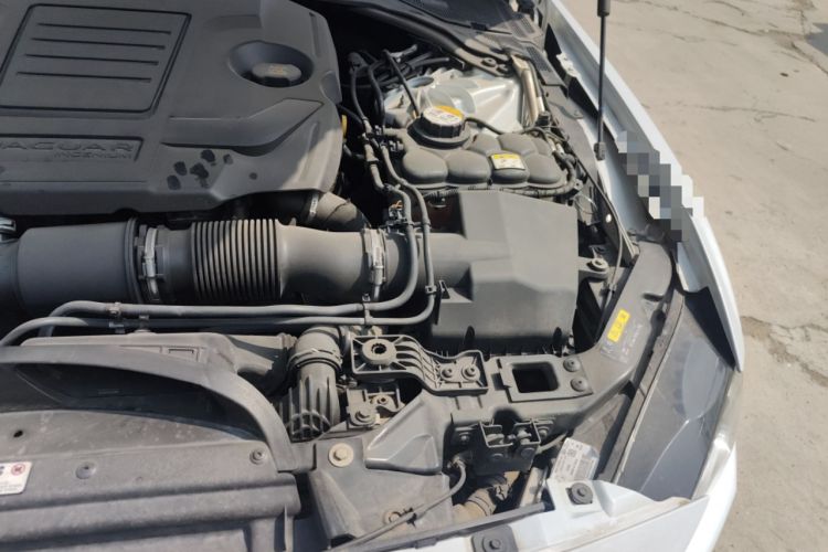 Used Jaguar XE 2018 2.0T 200 PS Two-Wheel-Drive R-Sport Sport Edition Engine Bay Left