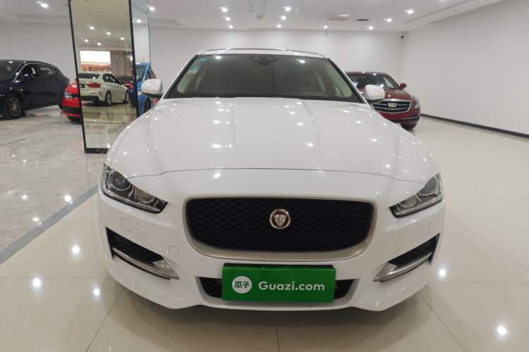 Used Jaguar XE 2018 2.0T 200 PS Two-Wheel-Drive R-Sport Sport Edition Front