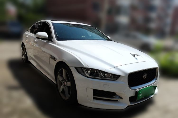 Used Jaguar XE 2018 2.0T 200 PS Two-Wheel-Drive R-Sport Sport Edition Front Right 45 Deg