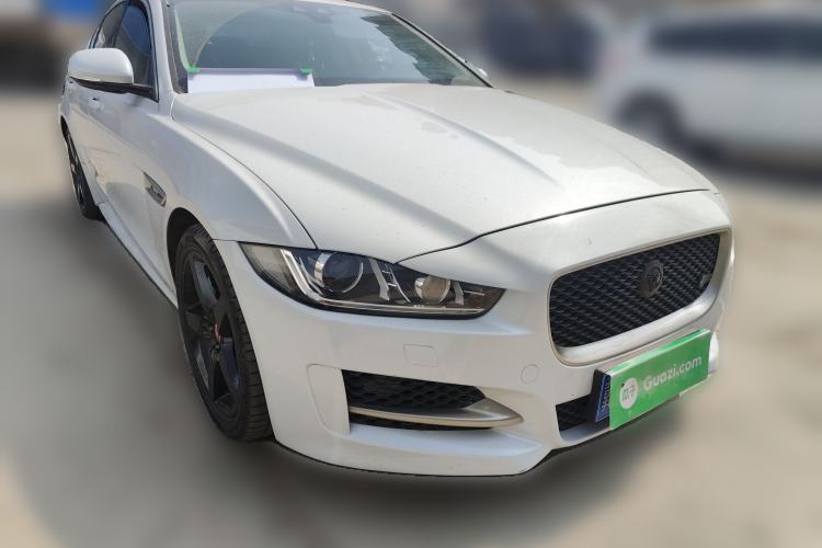 Used Jaguar XE 2018 2.0T 200 PS Two-Wheel-Drive R-Sport Sport Edition Front Right 45 Deg
