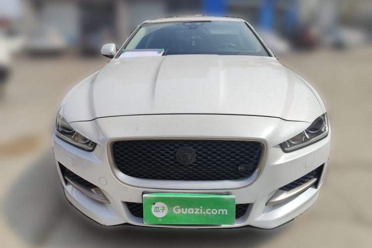 Used Jaguar XE 2018 2.0T 200 PS Two-Wheel-Drive R-Sport Sport Edition Front