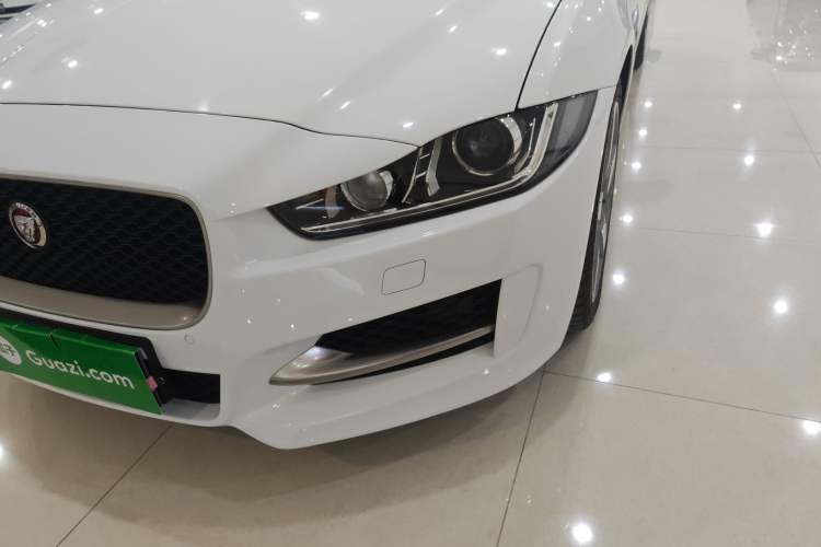 Used Jaguar XE 2018 2.0T 200 PS Two-Wheel-Drive R-Sport Sport Edition Left Front Headlight