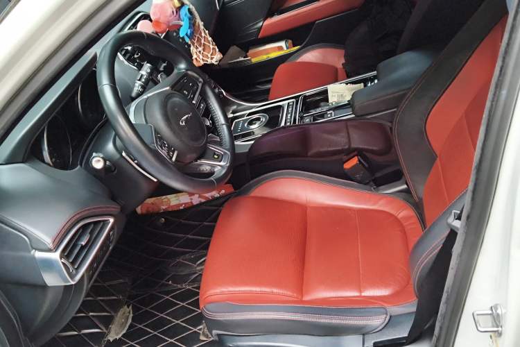 Used Jaguar XE 2018 2.0T 200 PS Two-Wheel-Drive R-Sport Sport Edition Left Front Seat